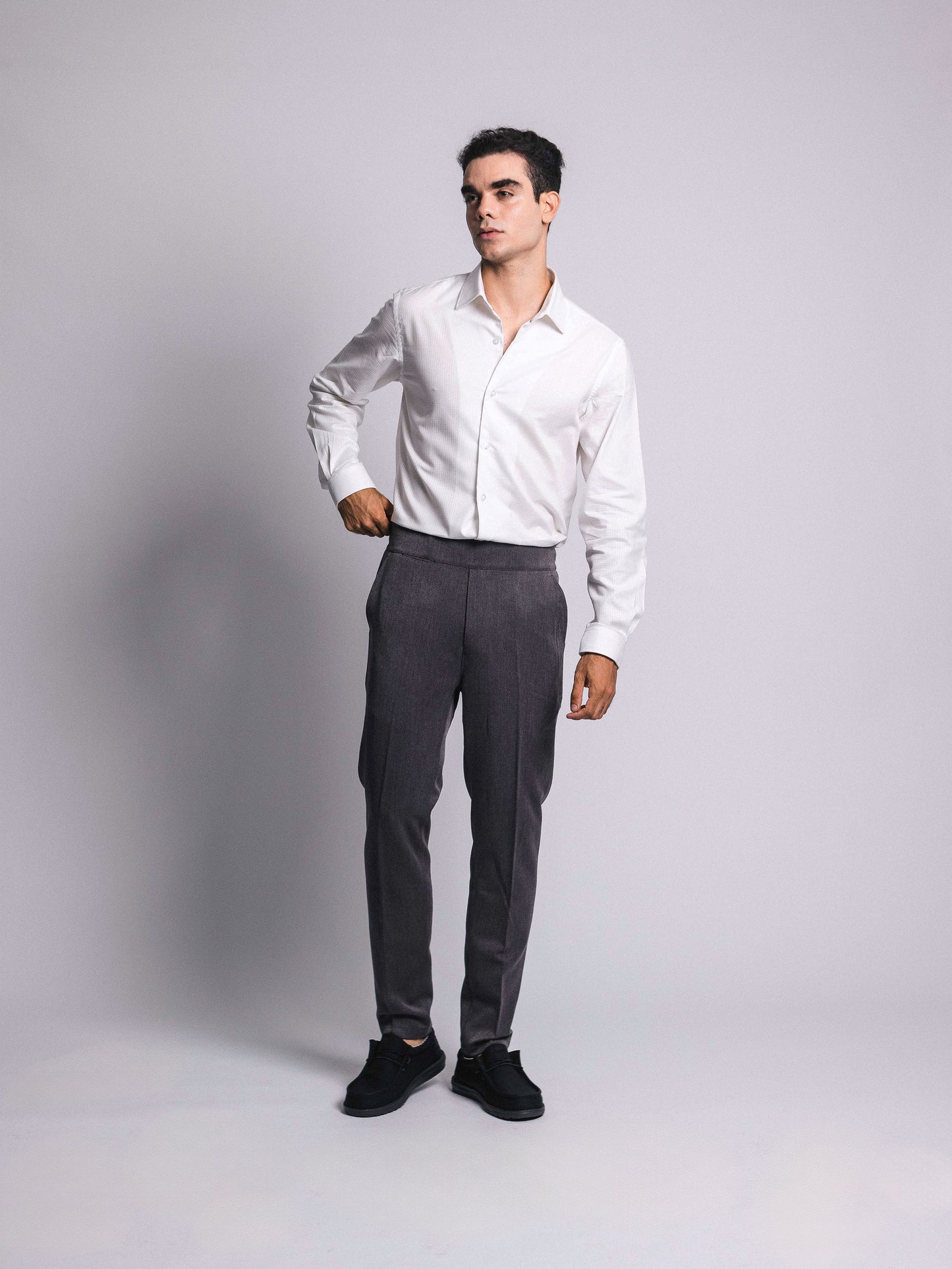 Jogger de vestir 2.0 - plomo