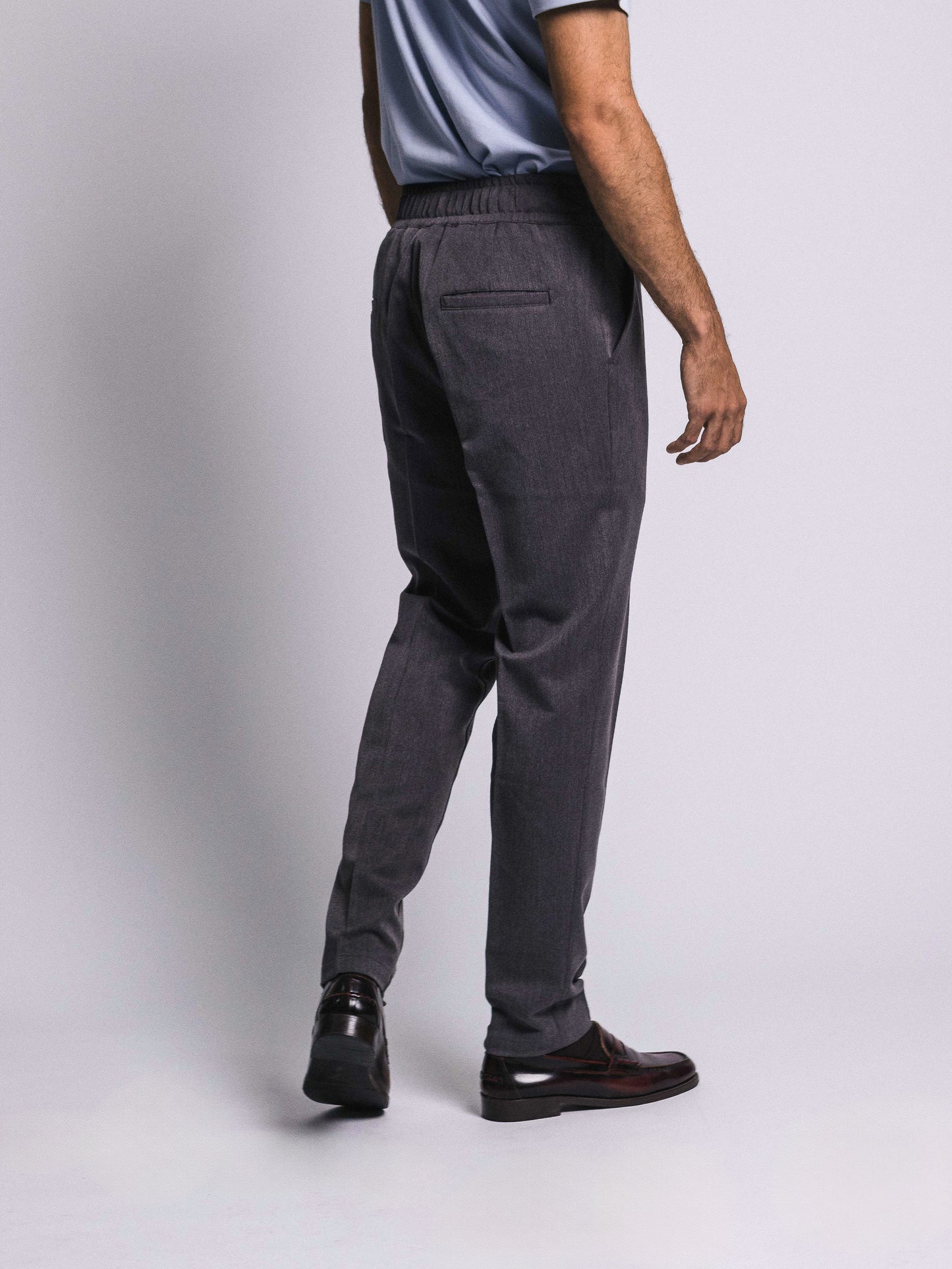 Jogger de vestir 2.0 - plomo