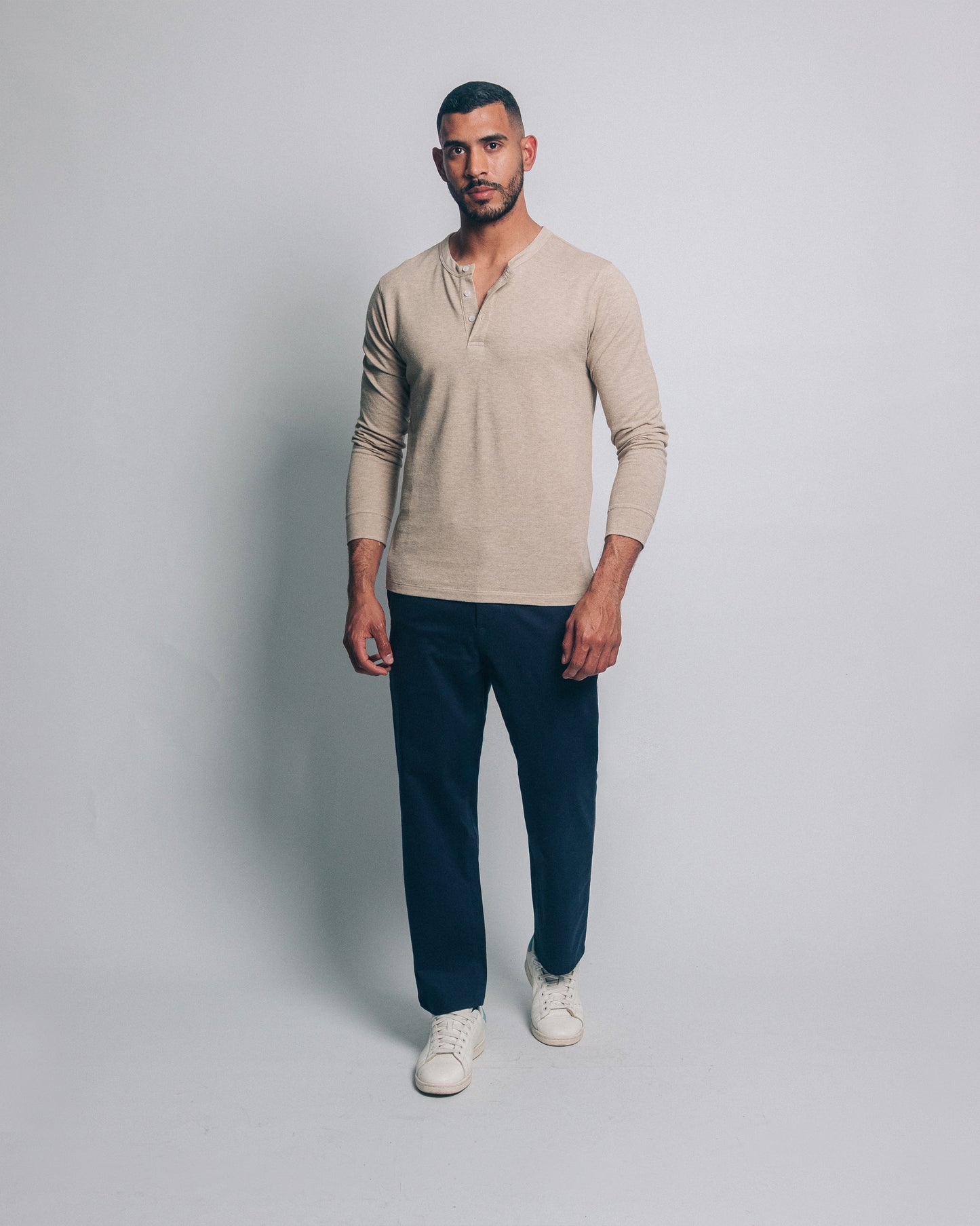 Camiseta henley - beige