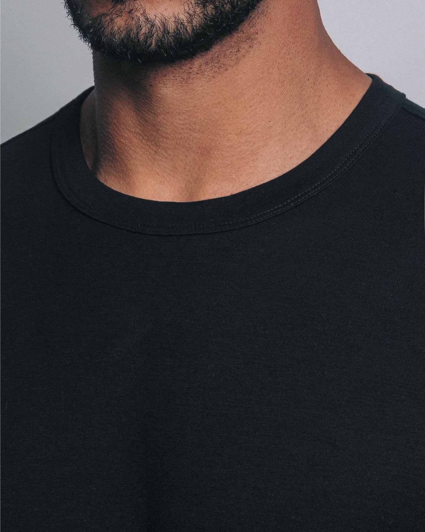 Camiseta básica de pima - negro cenizo