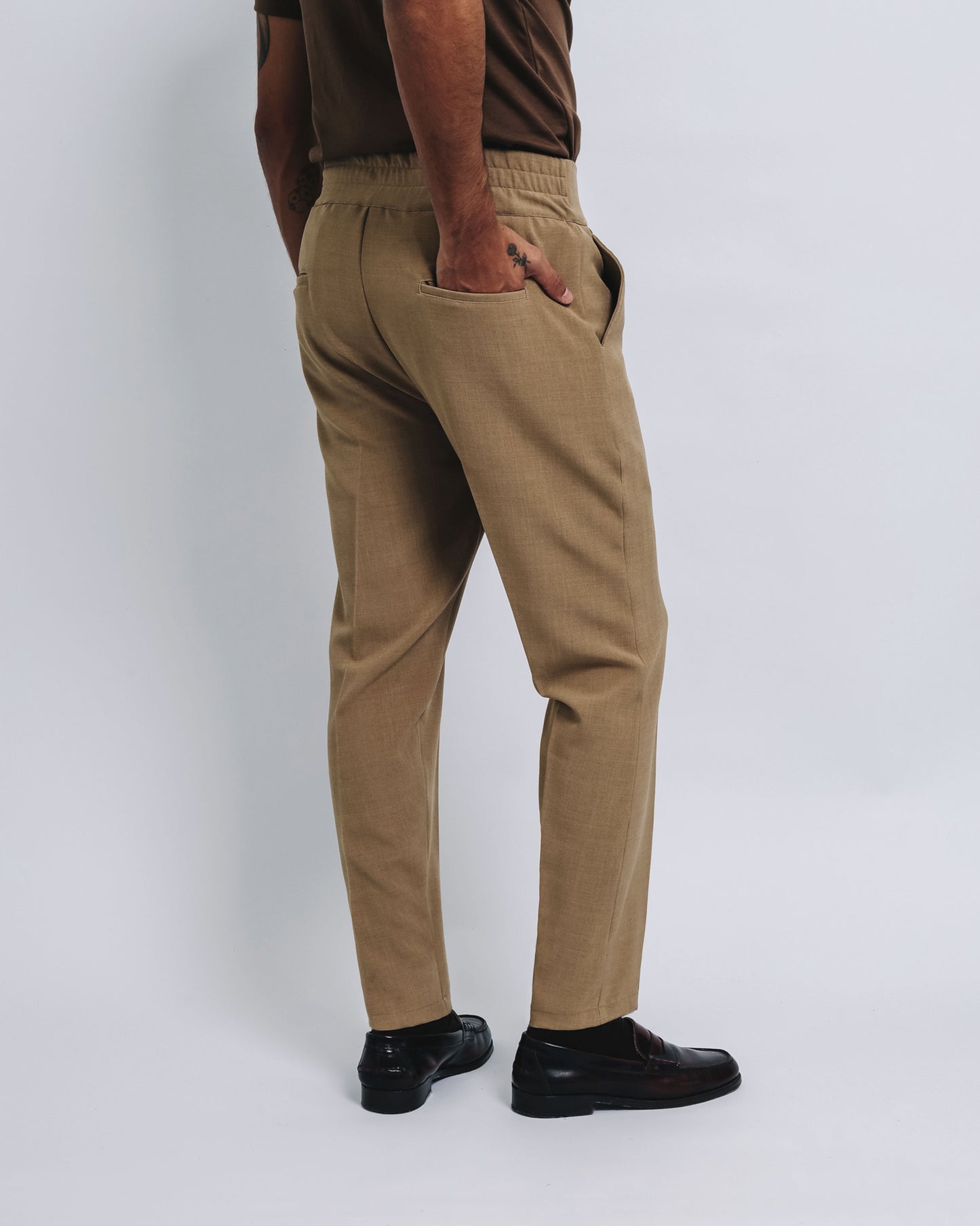 Jogger de vestir 2.0 - beige oscuro