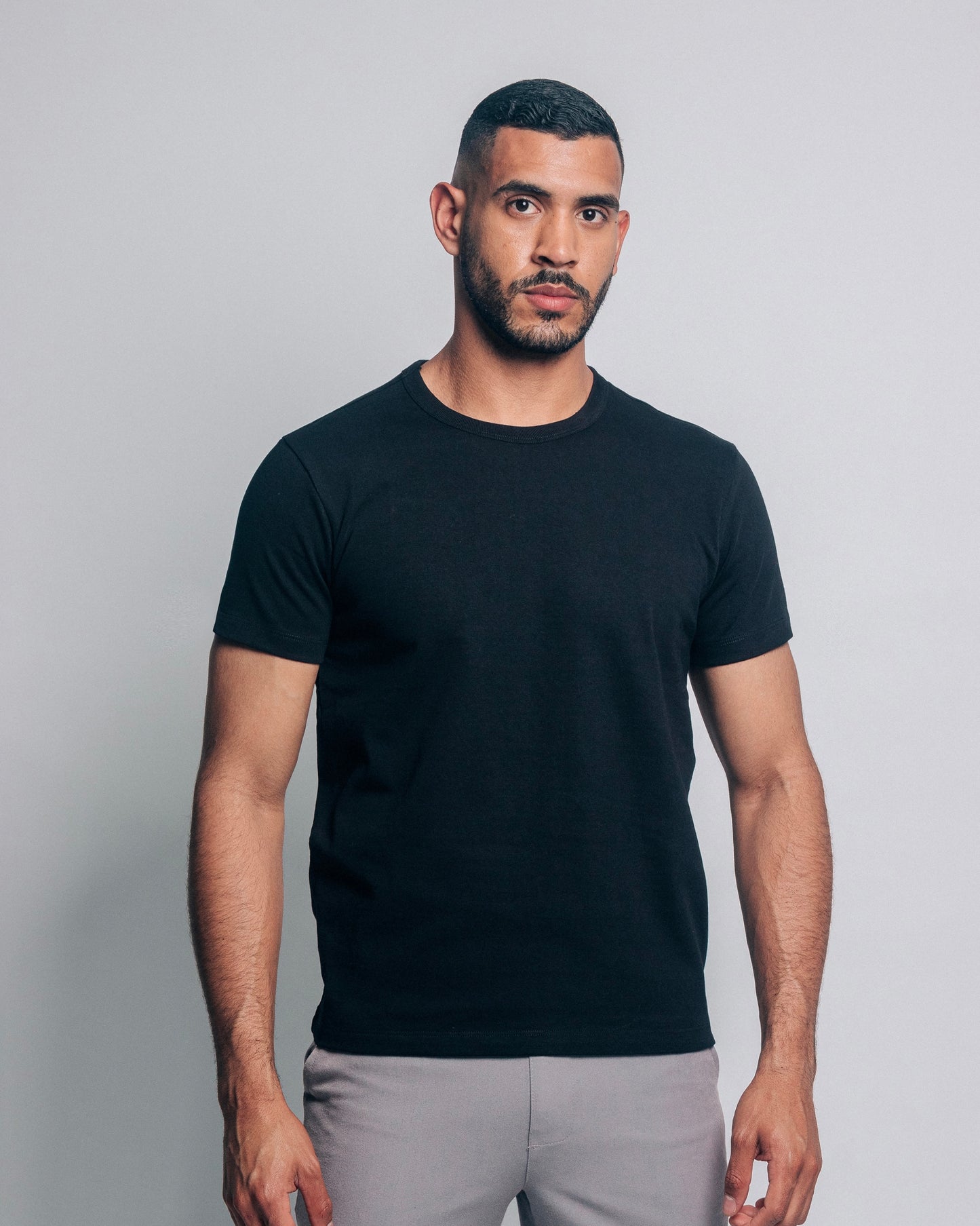 Camiseta heavyweight - deep black