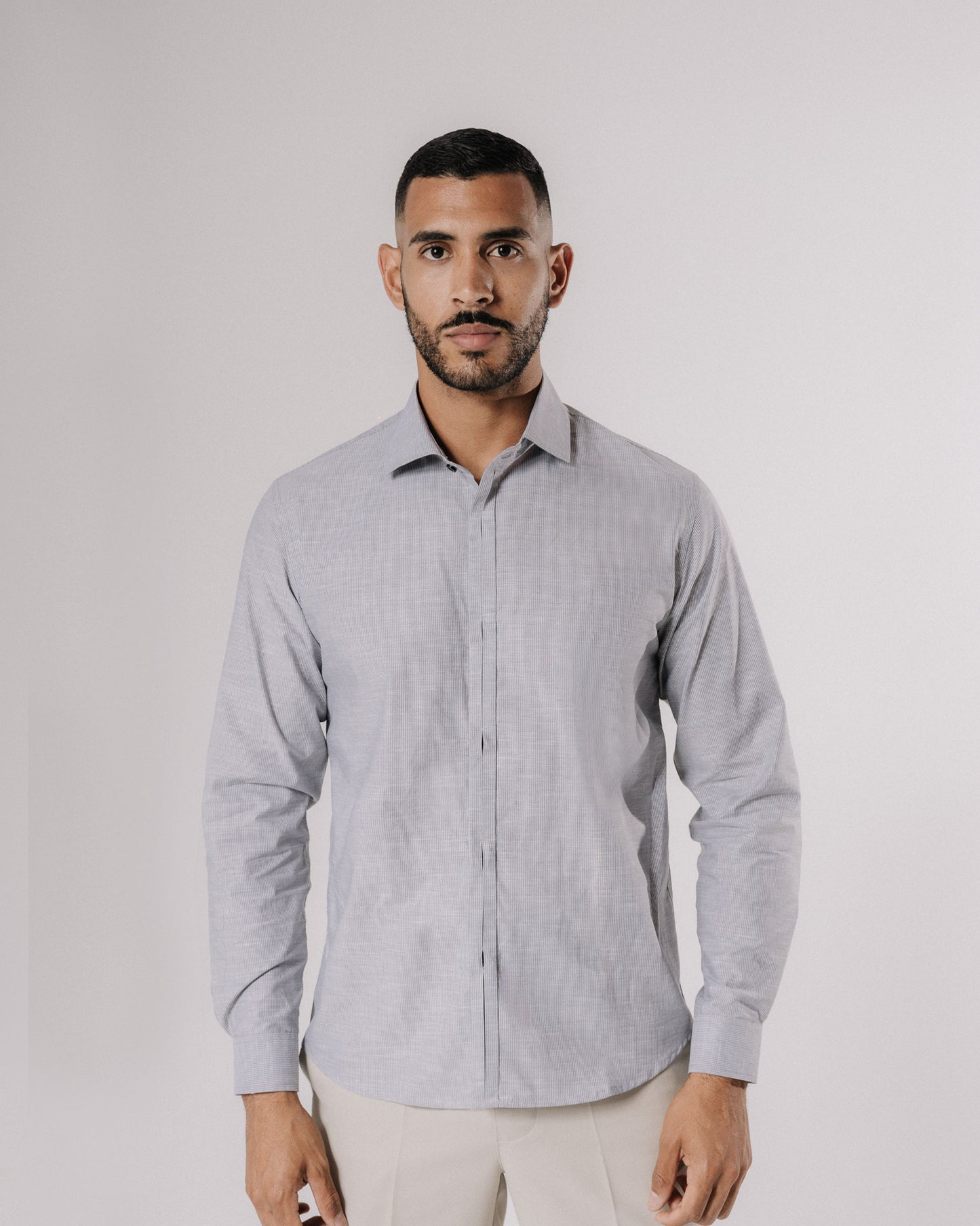 Camisa pechera multiposición - gris/lineas