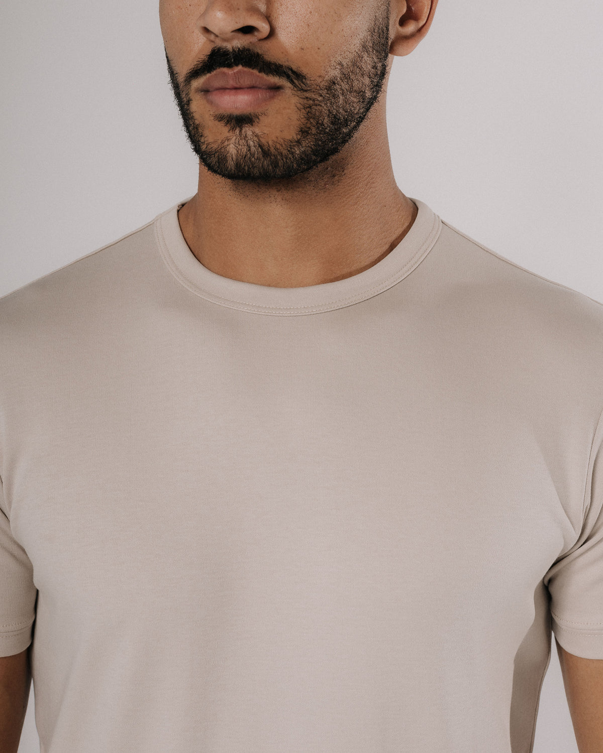 Camiseta básica de pima — white sand