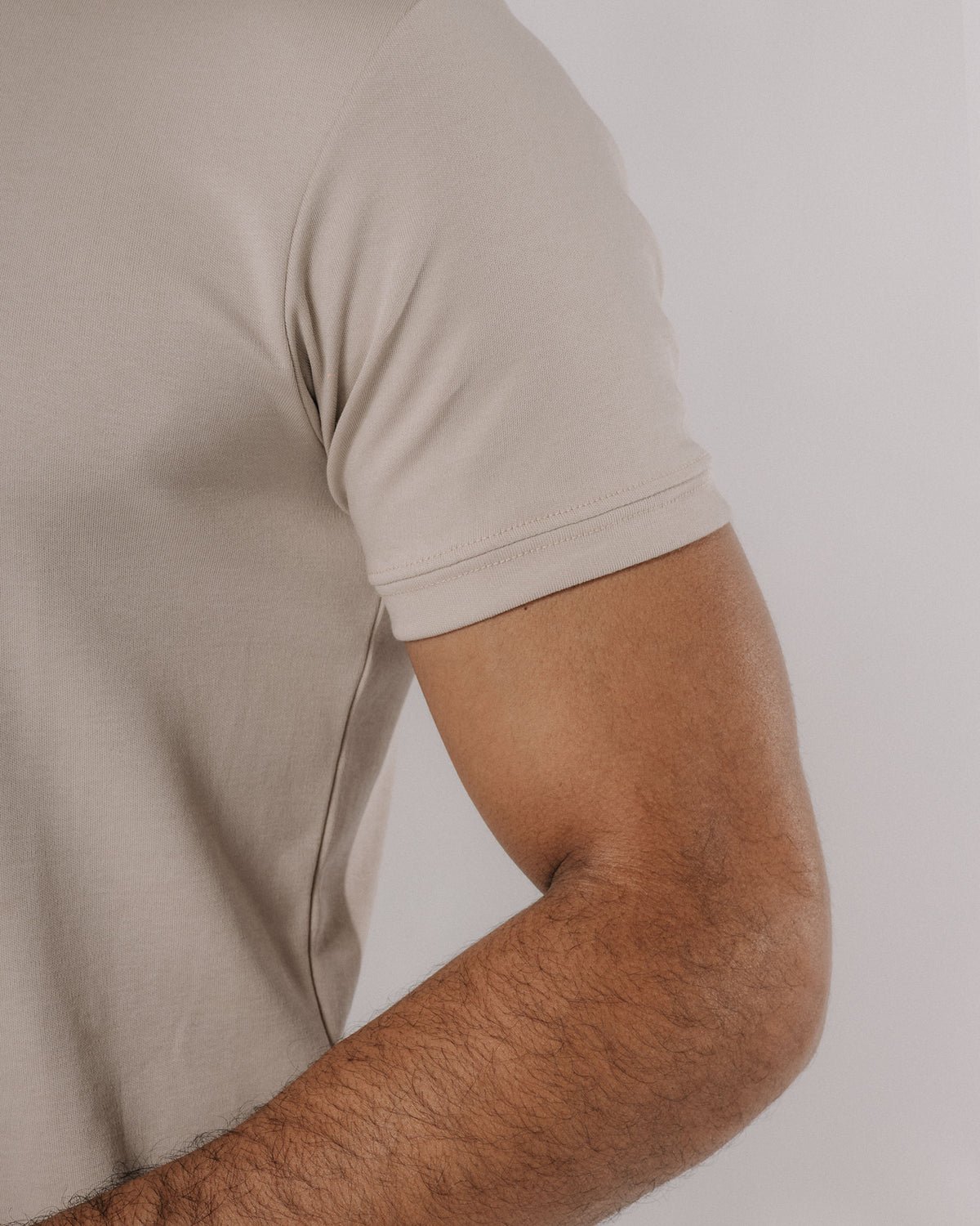 Camiseta básica de pima — white sand