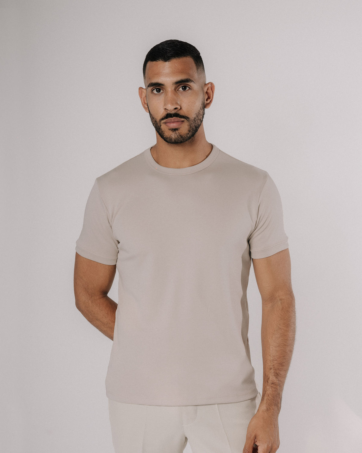 Camiseta básica de pima — white sand