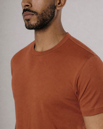 Camiseta básica de pima — ladrillo